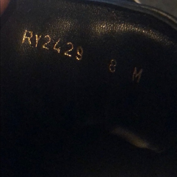 ❌FINAL PRICE DROP❌Ferragamo Sneakers, women’s 6.5 - Picture 6 of 7